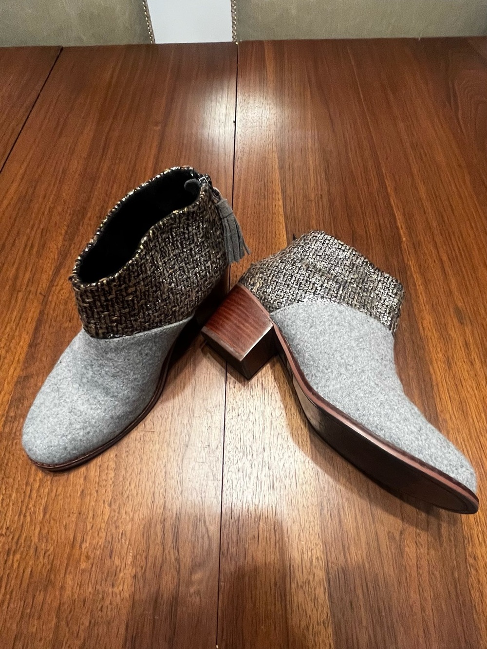 TOMS Women’s Size 6 Gray Metallic Tweed Wedge Ankle Boots Booties